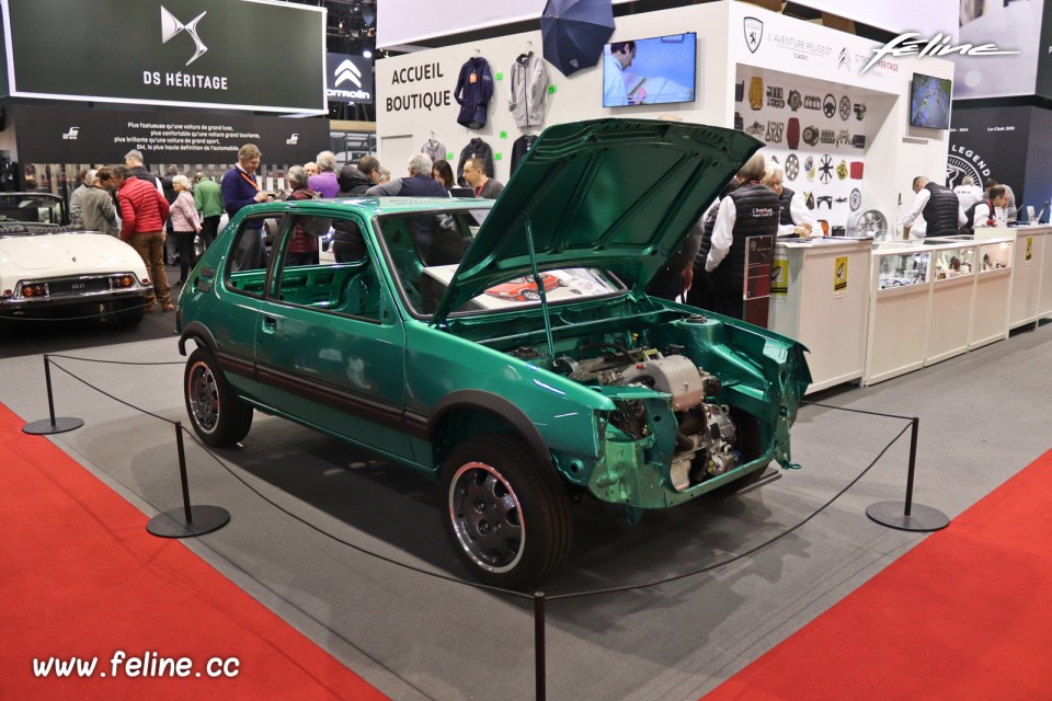 Photo Peugeot 205 Griffe restauration - Salon Rétromobile 2020