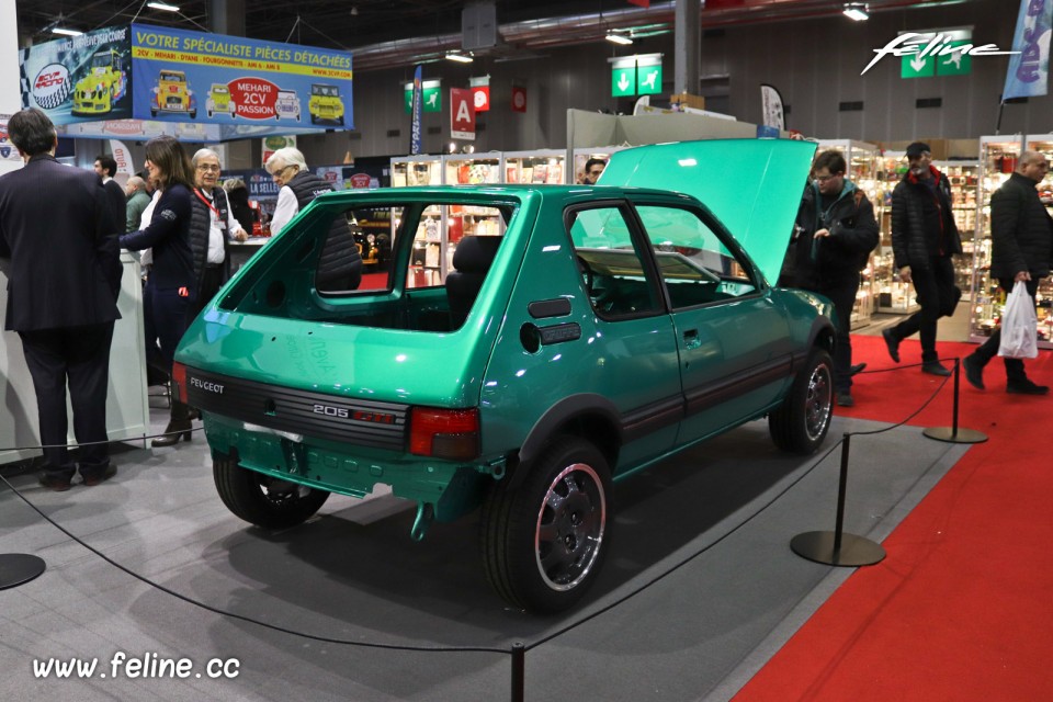 Photo Peugeot 205 Griffe restauration - Salon Rétromobile 2020