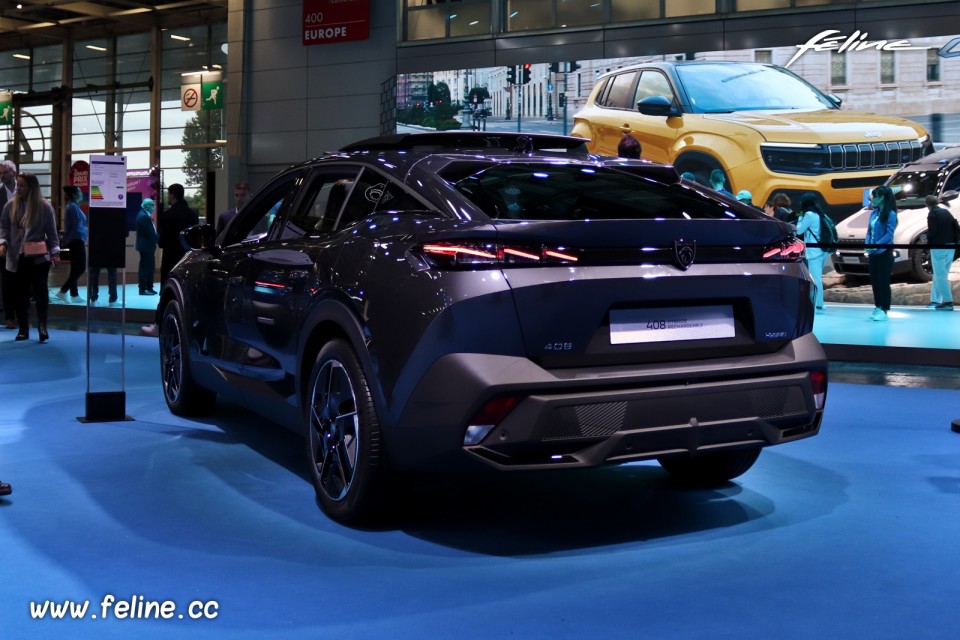 Photo Peugeot 408 III GT HYbrid 225 Gris Titane - Salon Mondial