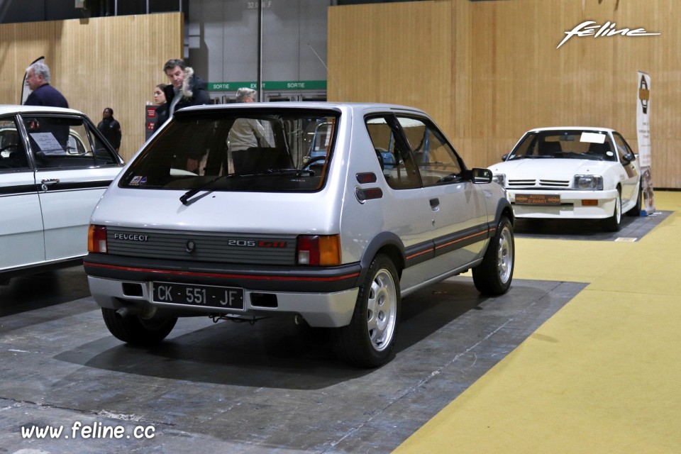 Photo Peugeot 205 GTi 1.9 - Salon Rétromobile 2023