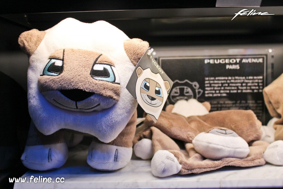 Lion peluche Peugeot - Nouveau Peugeot Avenue - Septembre 2014