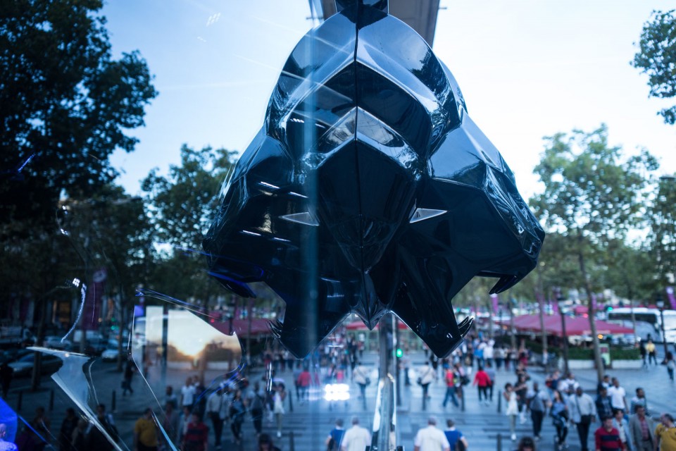 Nouvelle vitrine Peugeot Avenue Paris - Septembre 2014