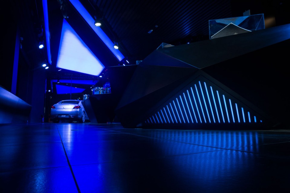 Nouvelle vitrine Peugeot Avenue Paris - Septembre 2014