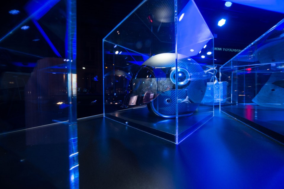 Nouvelle vitrine Peugeot Avenue Paris - Septembre 2014