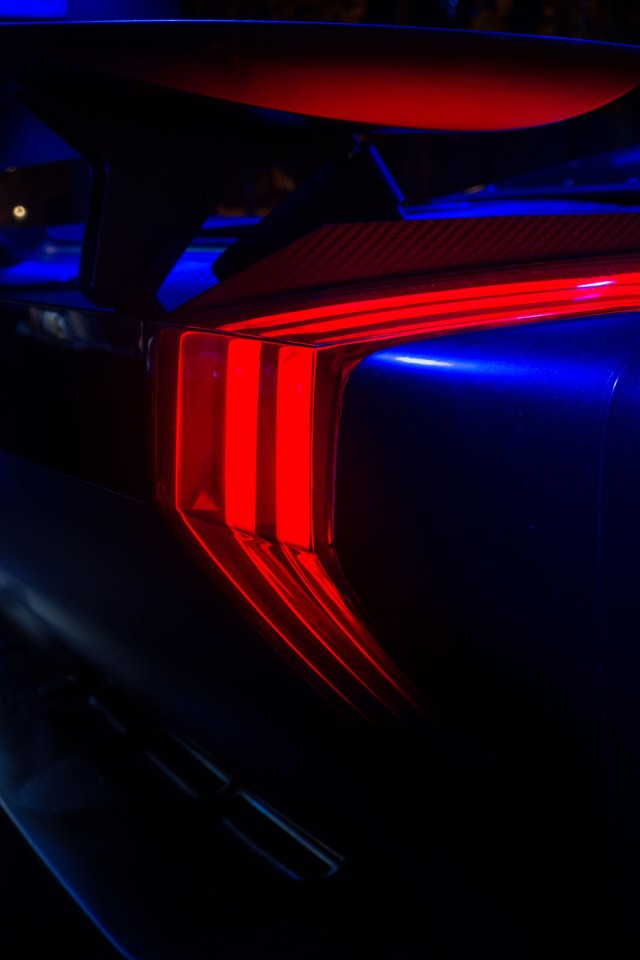 Nouvelle vitrine Peugeot Avenue Paris - Septembre 2014