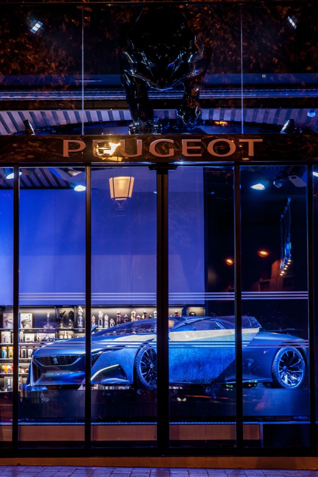 Nouvelle vitrine Peugeot Avenue Paris - Septembre 2014