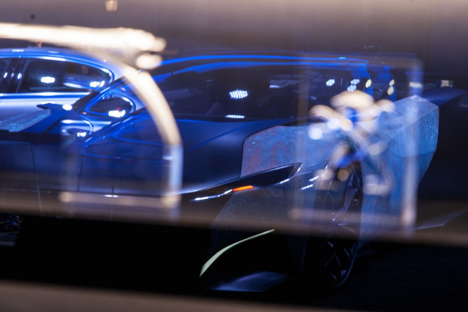 Nouvelle vitrine Peugeot Avenue Paris - Septembre 2014