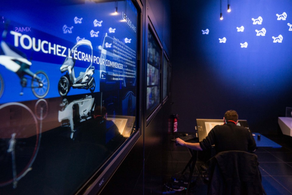 Vitrine Peugeot Avenue Paris Noël - Novembre 2014