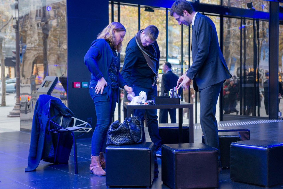 Vitrine Peugeot Avenue Paris Noël - Novembre 2014
