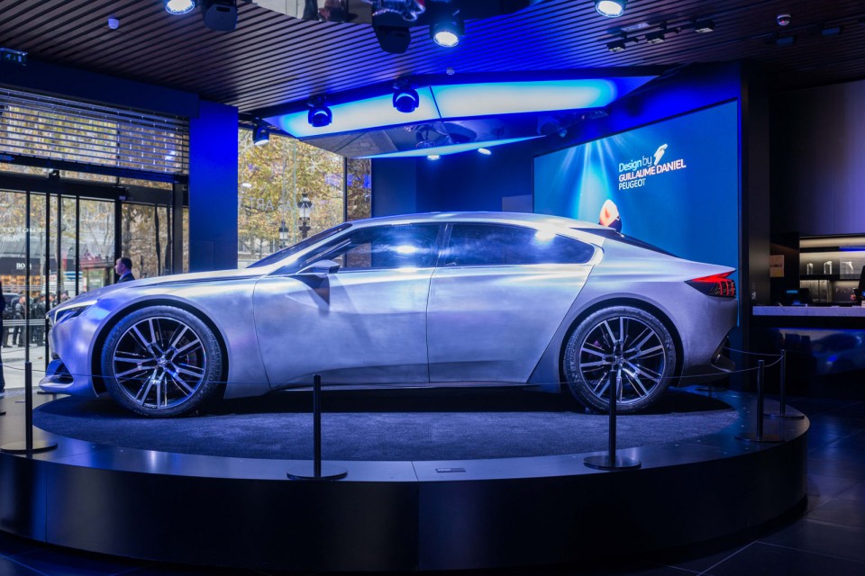 Vitrine Peugeot Avenue Paris Noël - Novembre 2014