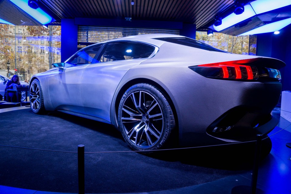 Vitrine Peugeot Avenue Paris Noël - Novembre 2014
