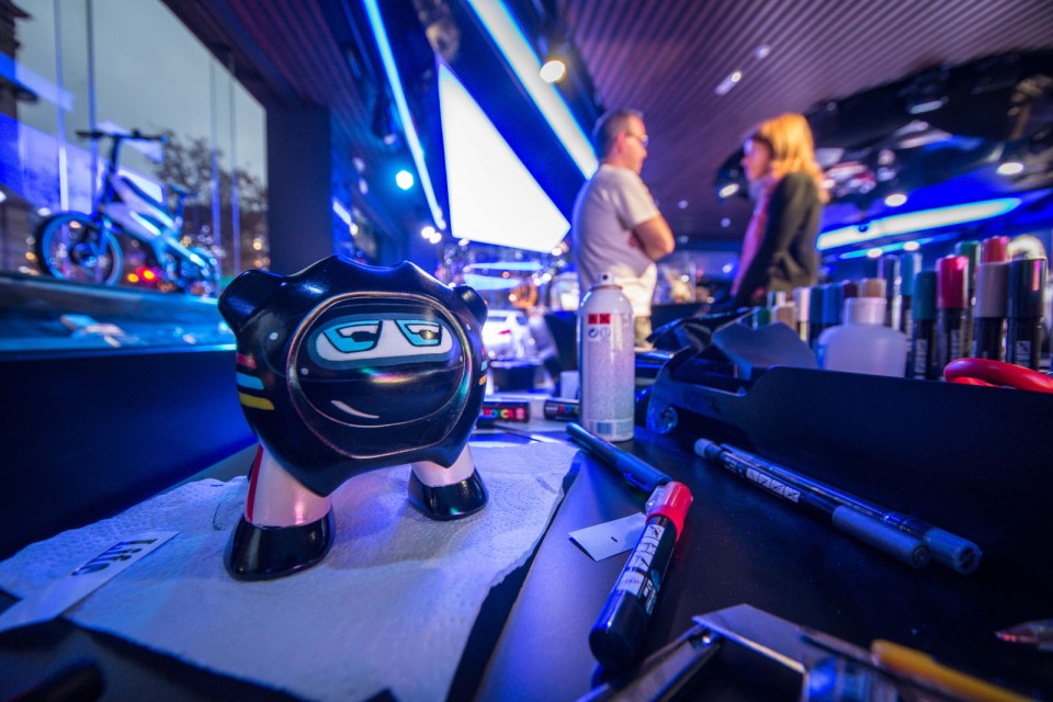 Vitrine Peugeot Avenue Paris Noël - Novembre 2014