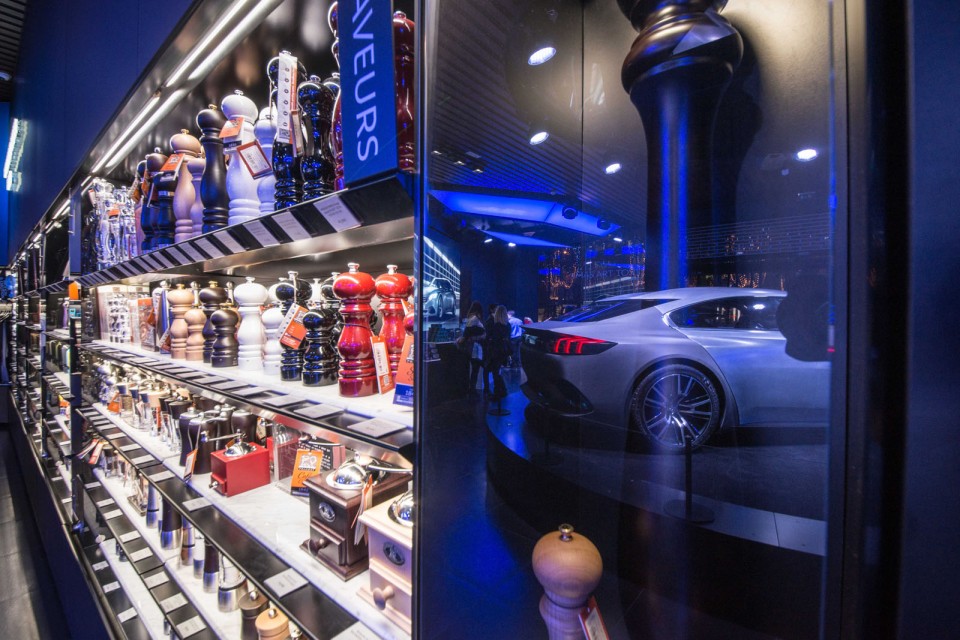 Vitrine Peugeot Avenue Paris Noël - Novembre 2014