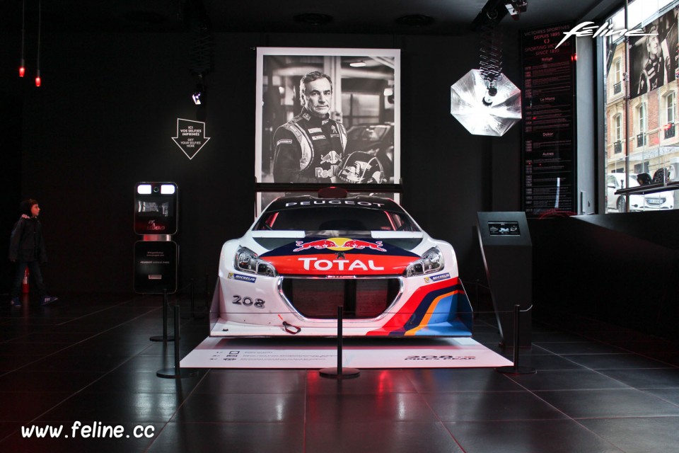 Vitrine « Be a Legend » @ Peugeot Avenue Paris - Janvier 2015
