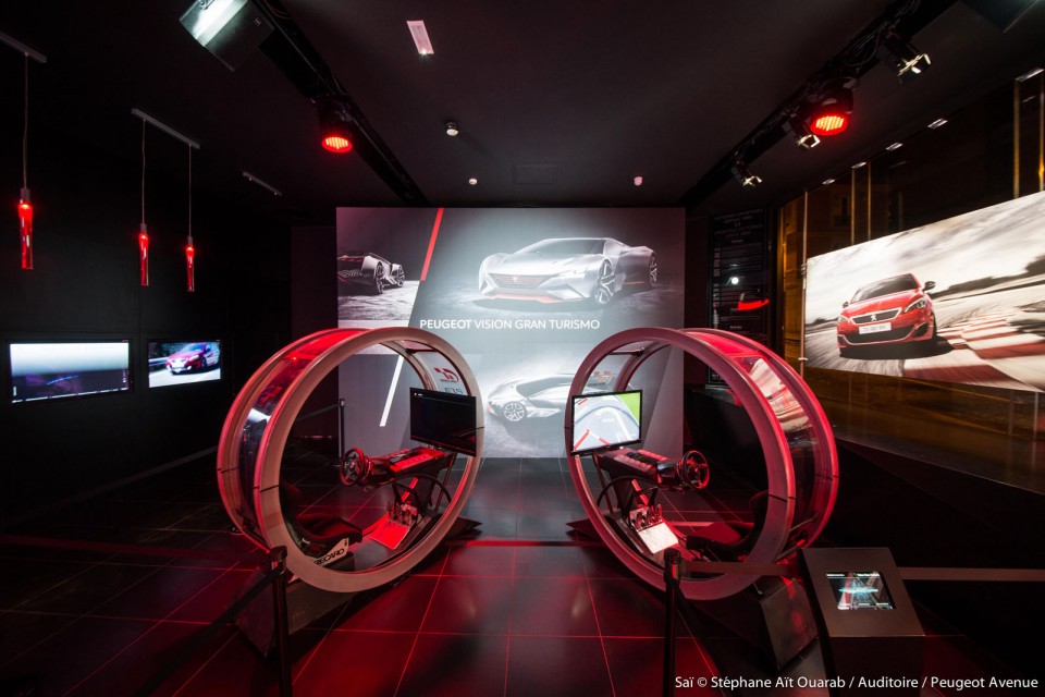 Vitrine « More Sensations » @ Peugeot Avenue Paris - Septembre
