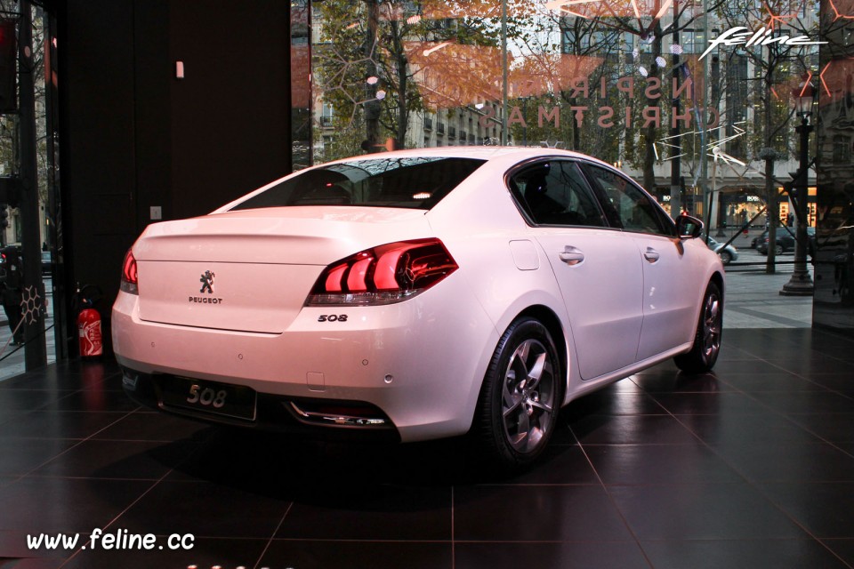 Peugeot 508 « Inspiring Christmas » @ Peugeot Avenue Paris - N