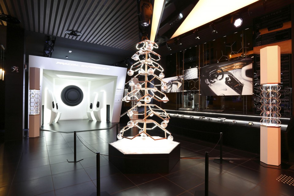 Vitrine « Inspiring Christmas » @ Peugeot Avenue Paris - Novem