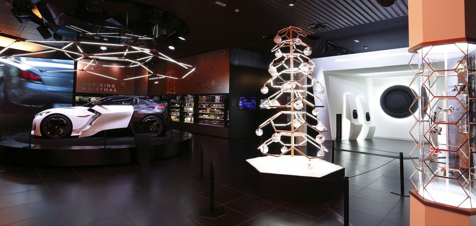 Vitrine « Inspiring Christmas » @ Peugeot Avenue Paris - Novem