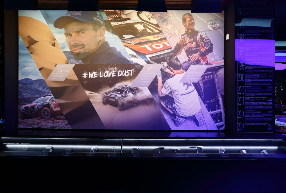 Vitrine « by Peugeot Sport » @ Peugeot Avenue Paris - Janvier