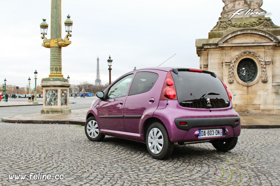 Photo Essai Peugeot 107 Active Prune Plum - 1.0e 12V 68 ch ETG5 - 1-002