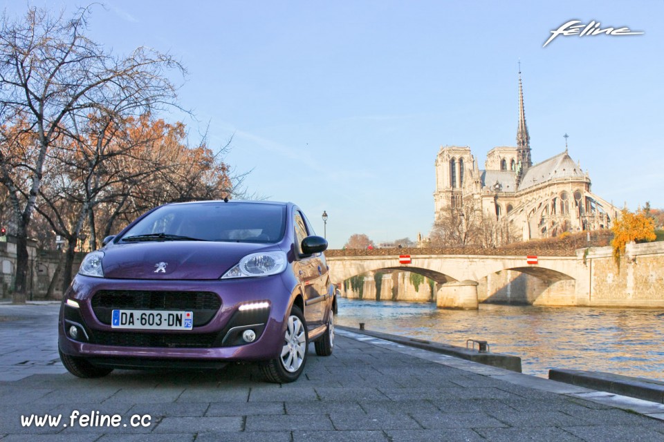 Photo Essai Peugeot 107 Active Prune Plum - 1.0e 12V 68 ch ETG5 - 1-036