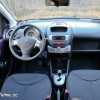 Photo Essai Peugeot 107 Active Prune Plum - 1.0e 12V 68 ch ETG5 - 1-044