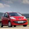 3/4 avant Peugeot 107 Rouge Scarlet - 1-001