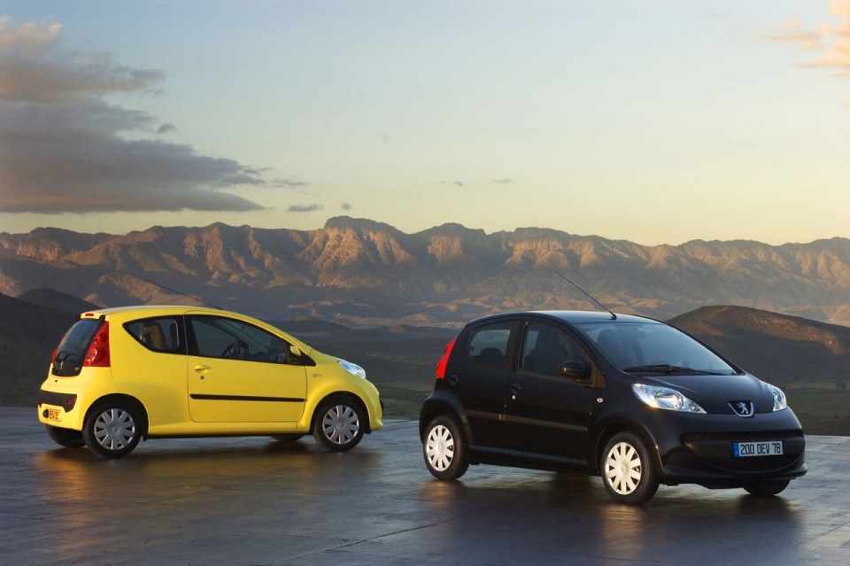 Photo Peugeot 107 Jaune Citrus & Noir Caldera - 1-009