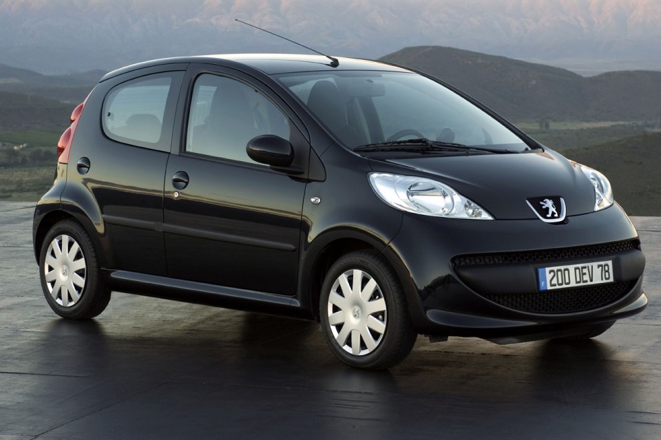 3/4 avant Peugeot 107 Noir Caldera - 1-016