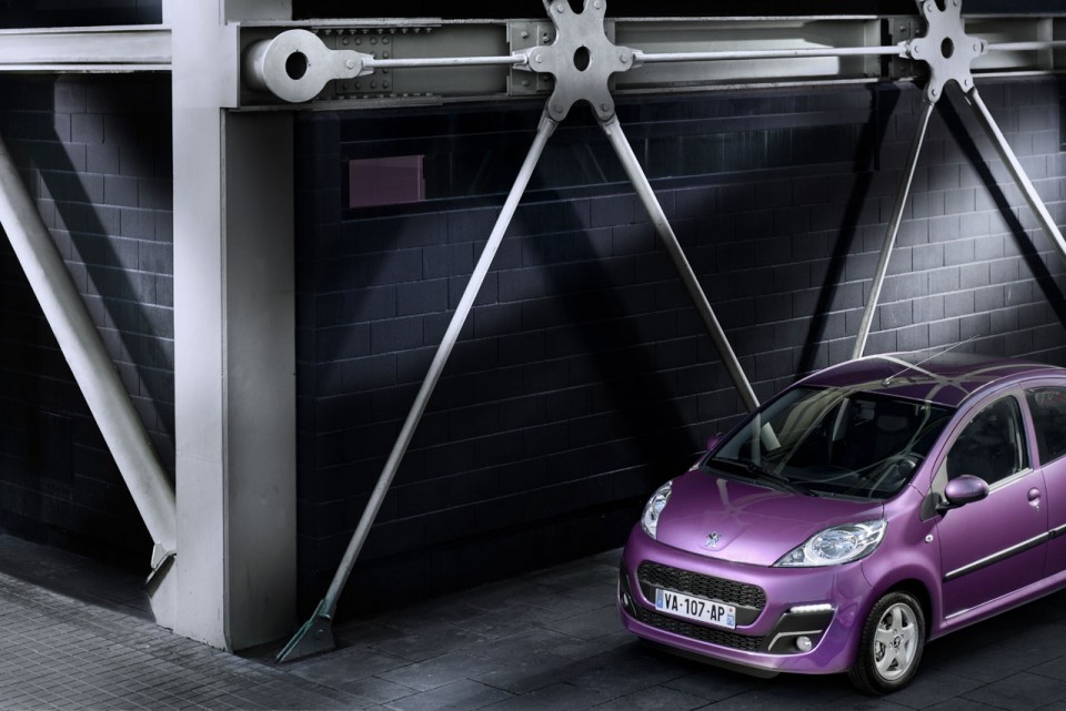 Photo Peugeot 107 Prune Plum - 1-011