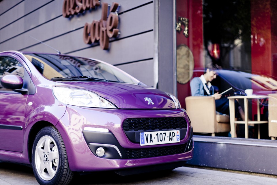 Photo face avant Peugeot 107 Prune Plum - 1-028