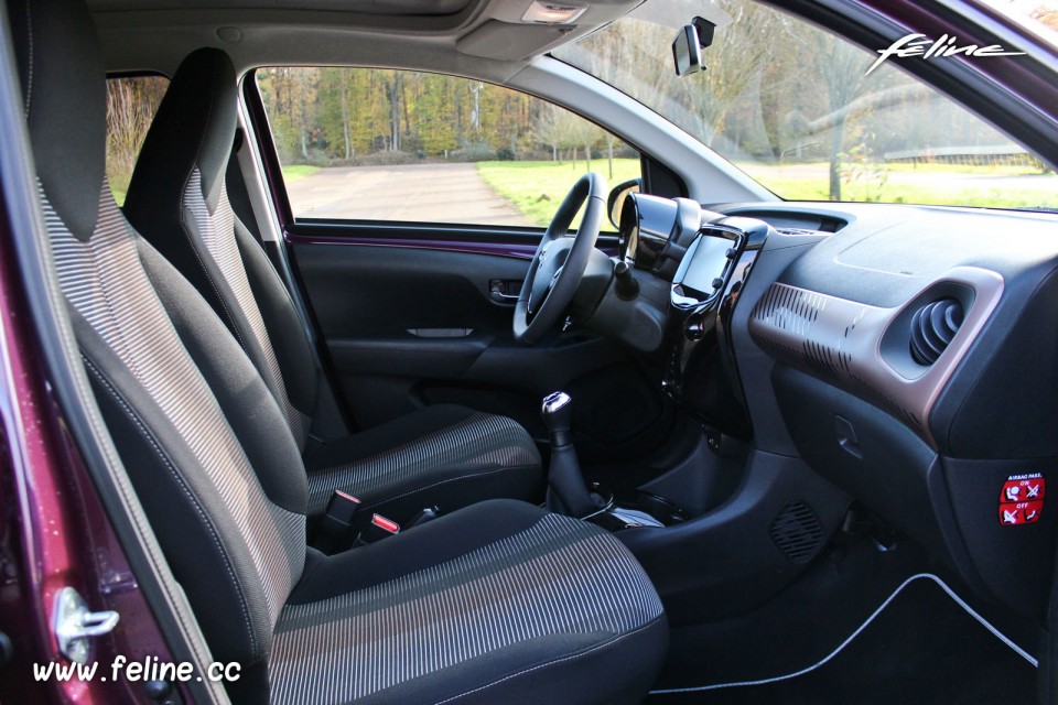 Photo intérieur Peugeot 108 Allure Top