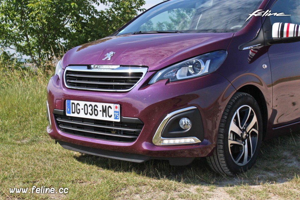 Photo face avant Peugeot 108 Allure Red Purple