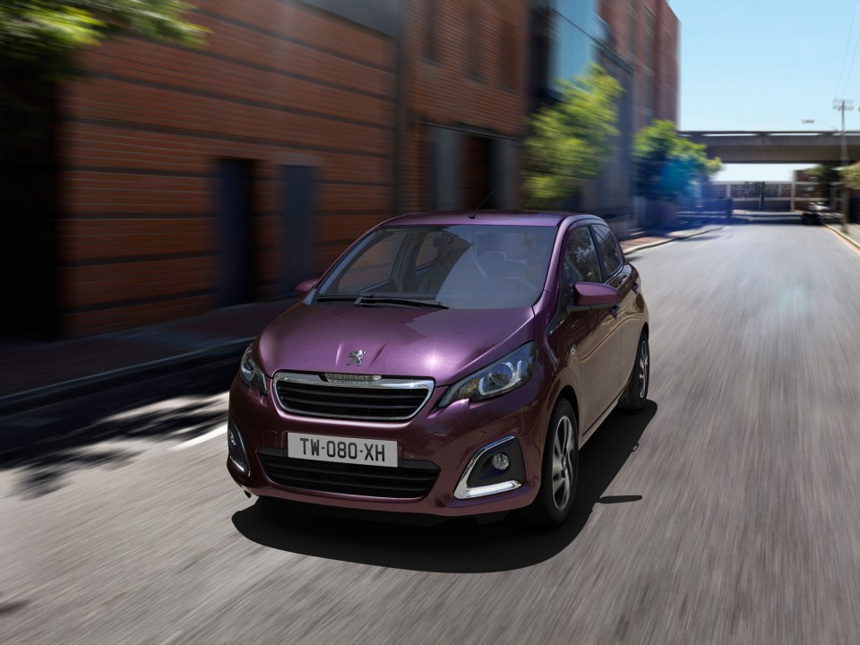 Photo Peugeot 108 Red Purple