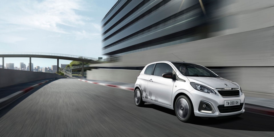 Photo Peugeot 108 Top Blanc Lipizan Thème Sport