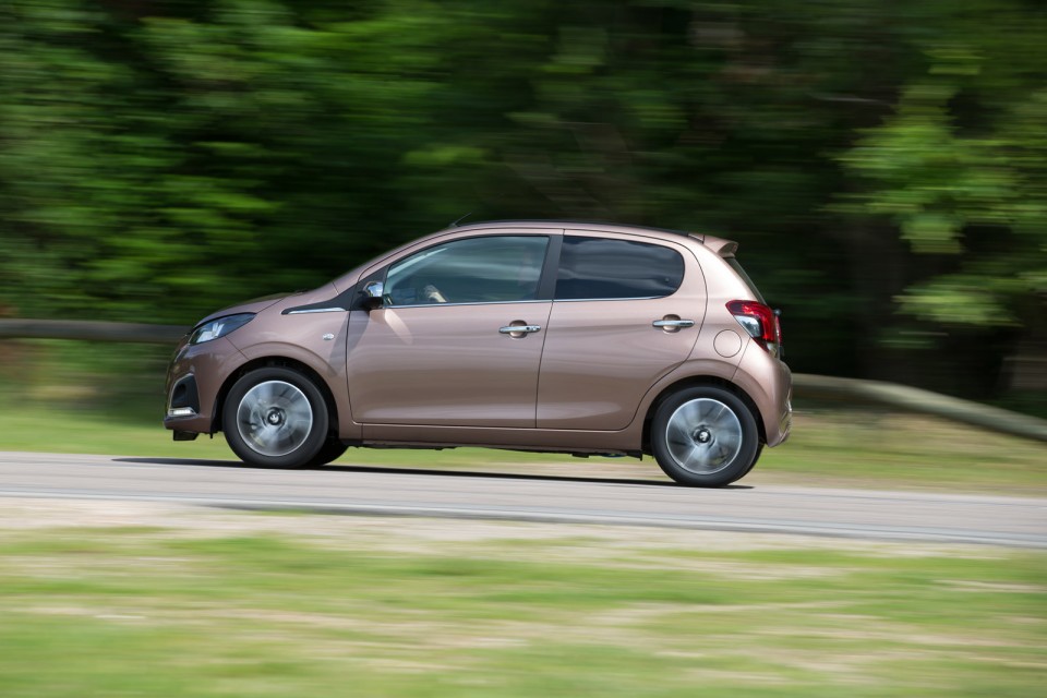 Photo dynamique Peugeot 108 Allure Top ! Aïkinite