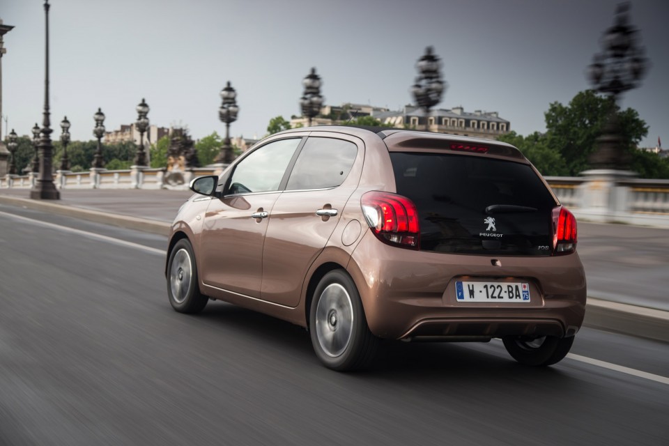 Photo dynamique Peugeot 108 Top ! Aïkinite
