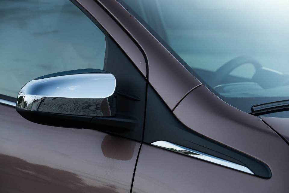 Photo rétroviseur extérieur chromé Peugeot 108 Top ! Aïkinit