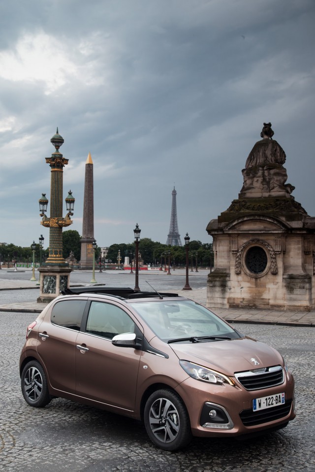 Photo statique Peugeot 108 Allure Top ! Aïkinite