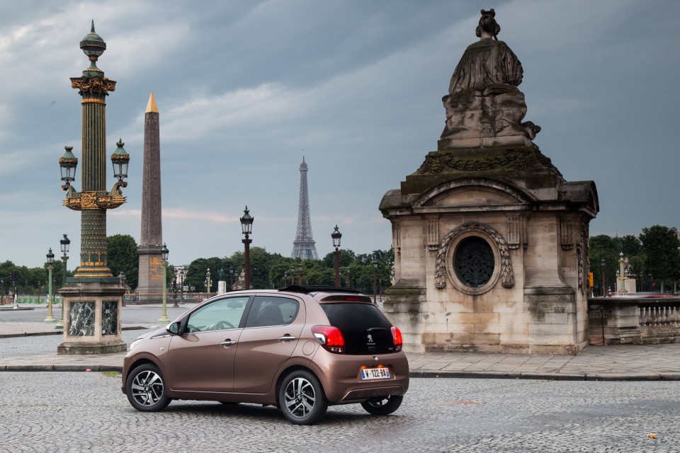 Photo statique Peugeot 108 Allure Top ! Aïkinite
