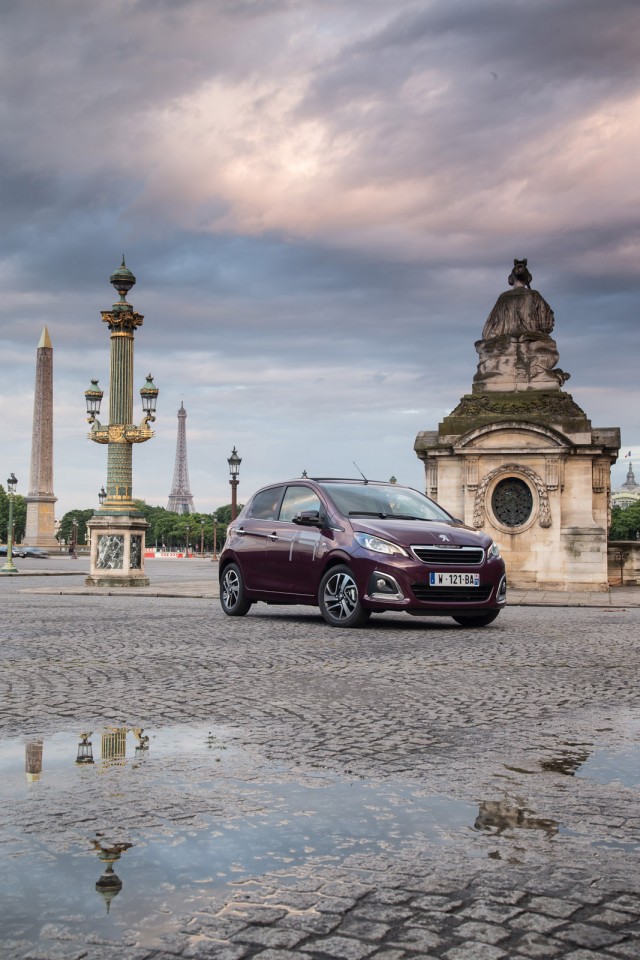Photo statique Peugeot 108 Top ! Red Purple