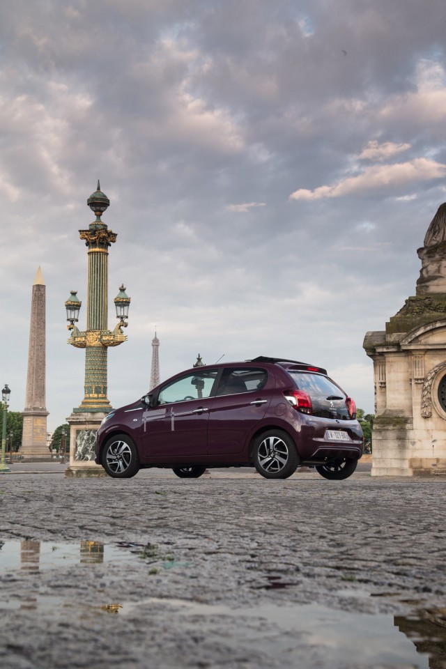 Photo statique Peugeot 108 Top ! Red Purple