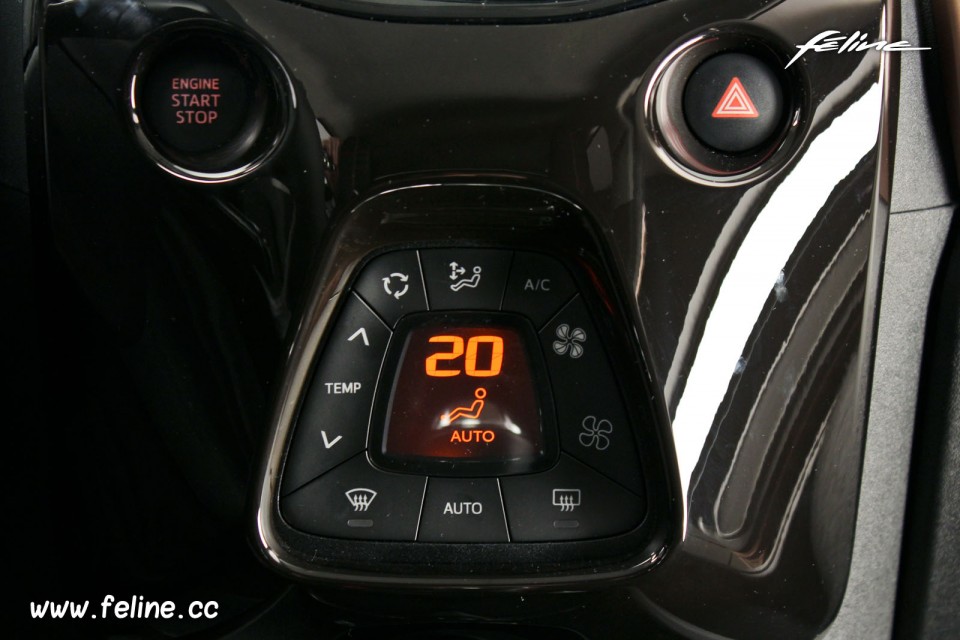 Photo climatisation automatique Peugeot 108 Allure Aïkinite -