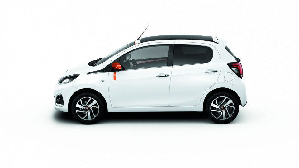 Photo officielle Peugeot 108 Top ! Roland Garros blanche (2015)