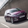 Photo roulante Peugeot 108 Allure Red Purple (UK)