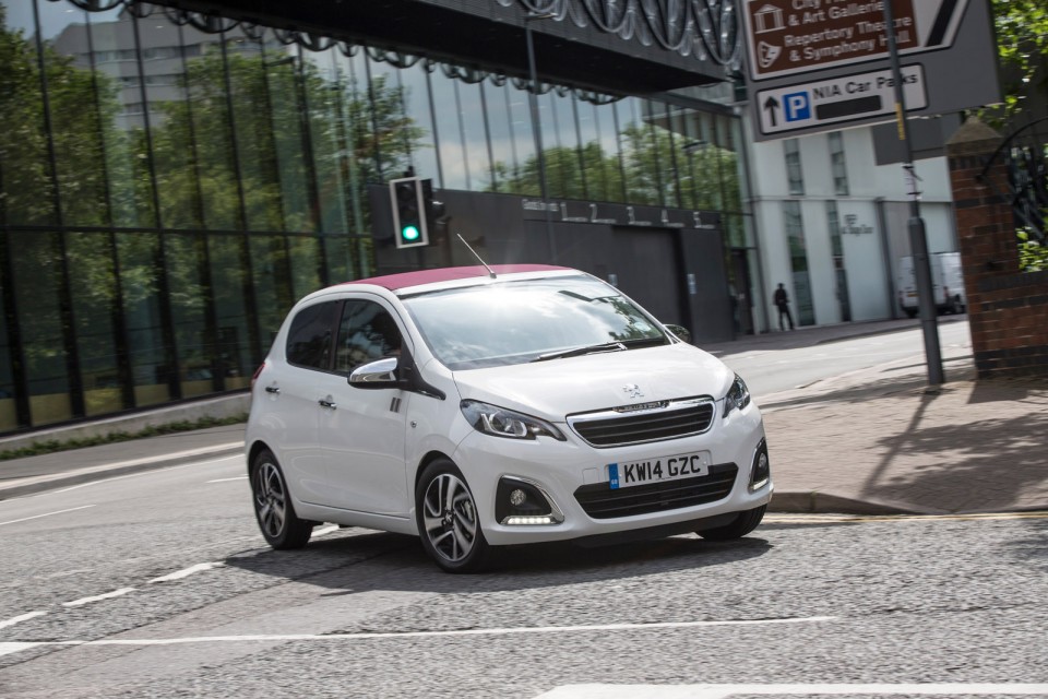 Photo Peugeot 108 Allure Top Blanc Lipizan (UK)