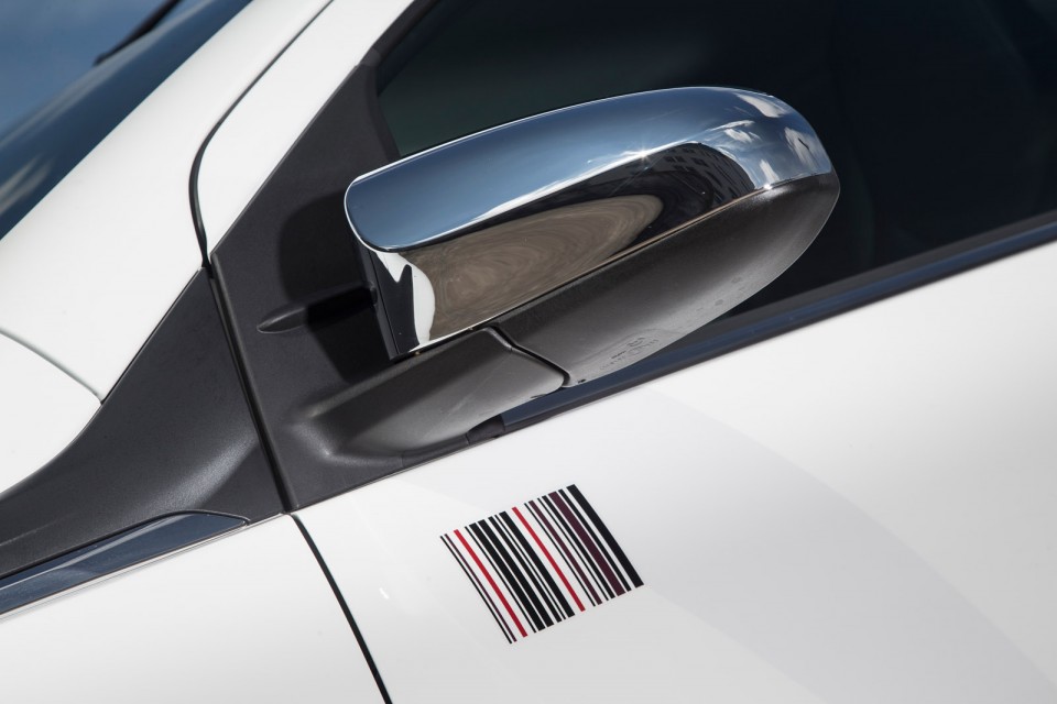 Photo rétroviseur chromé Barcode Peugeot 108 Allure (UK)