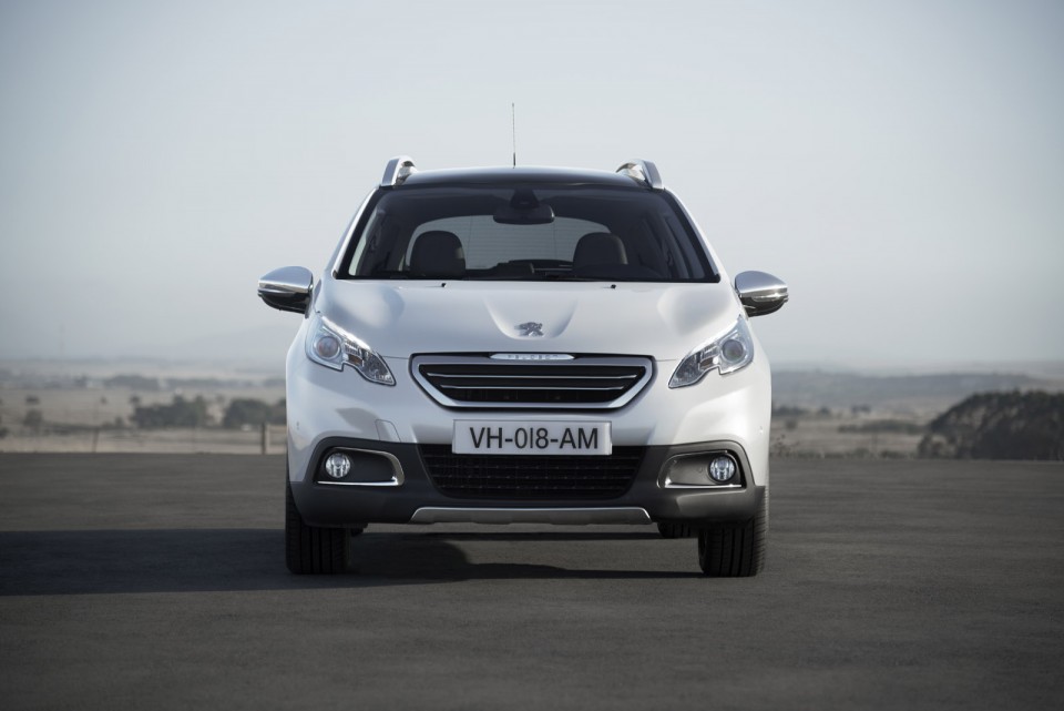 Photo face avant statique Peugeot 2008 I Blanc Nacré (2013) - 1-005