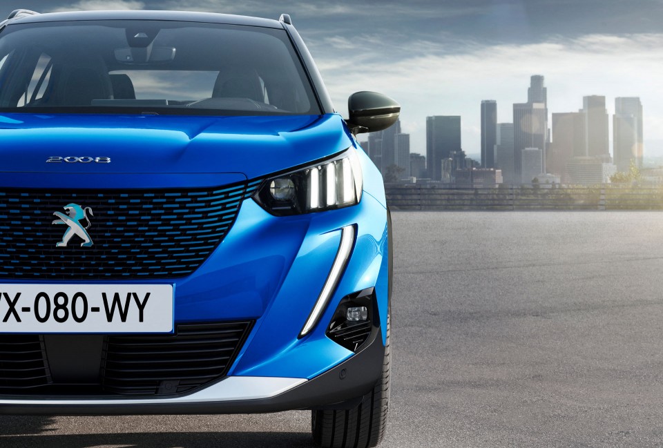 Photo face avant Peugeot e-2008 II GT Electrique (2019)