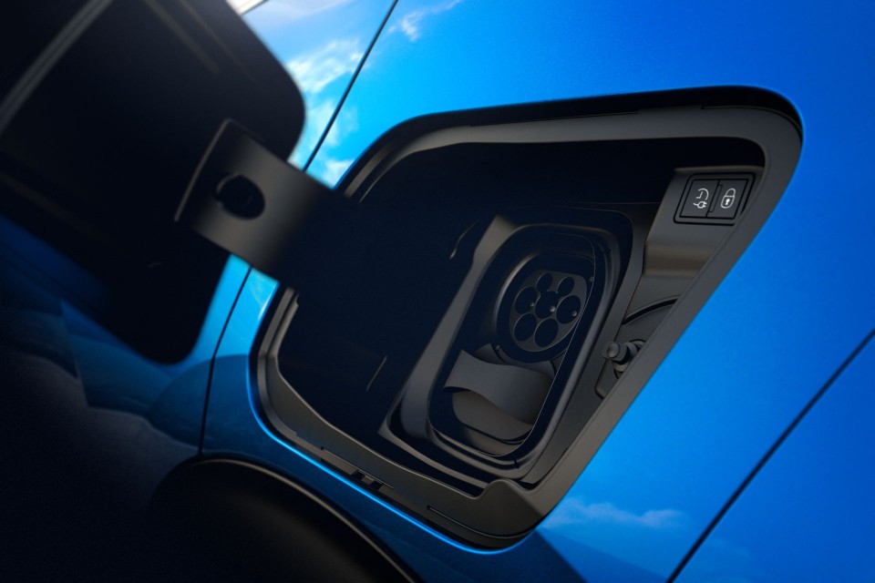 Photo prise recharge combo Peugeot e-2008 II GT Electrique (2019